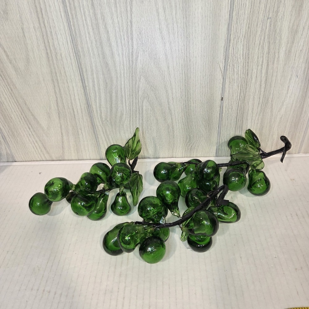 Vintage Hand Blown Green Art Glass Grape Clusters Murano Style (3)